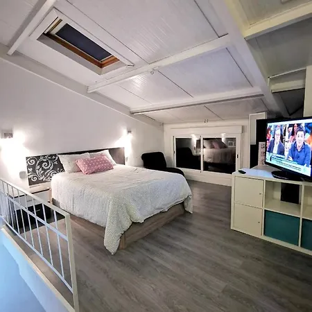 Semesterbostad 3 Bedrooms House With View And Terrace At Burgohondo